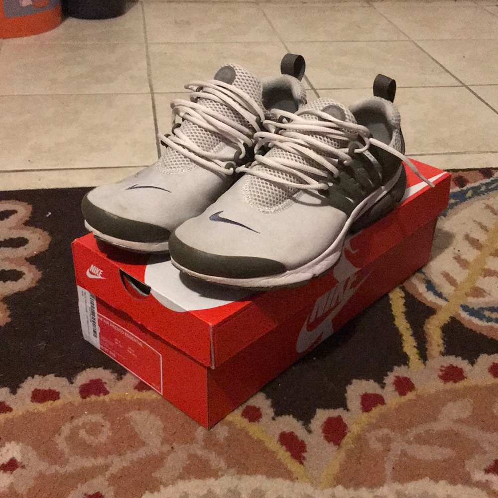 Green Nike Presto